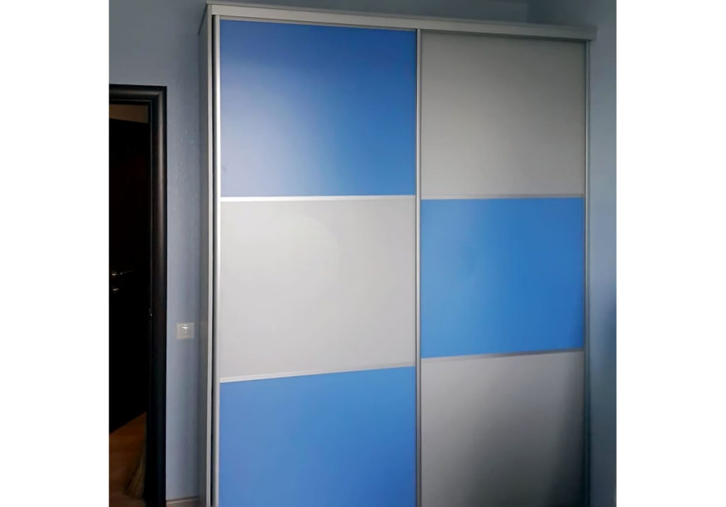 Двери для шкафа-купе Квадро стекло синее + белое