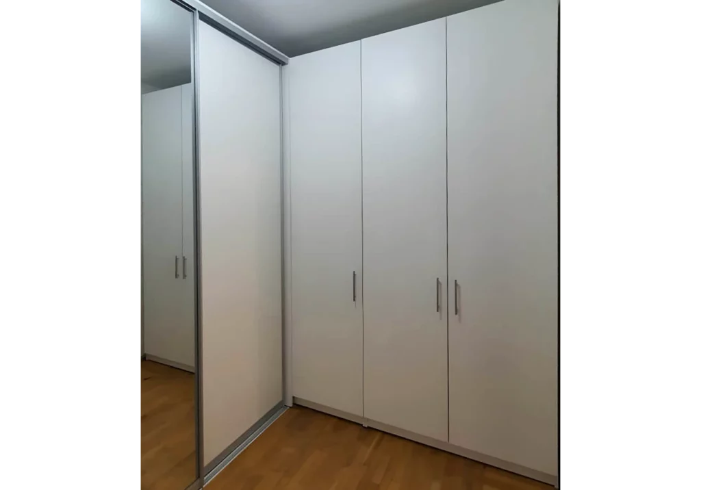 Комбинированный шкаф в прихожую Карлос